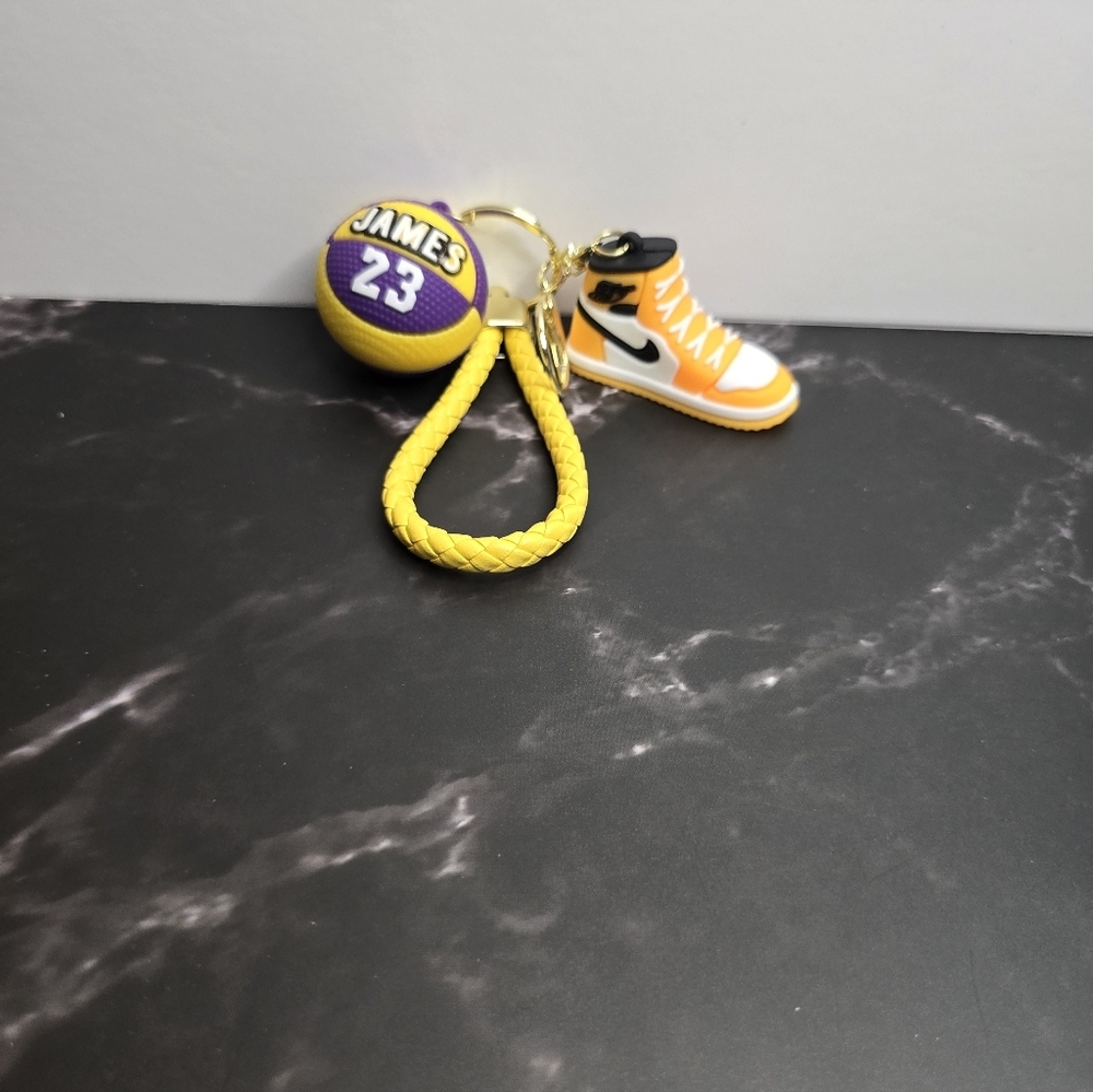 LeBron James Basketball & Shoe Keychain - Picture 3 of 3